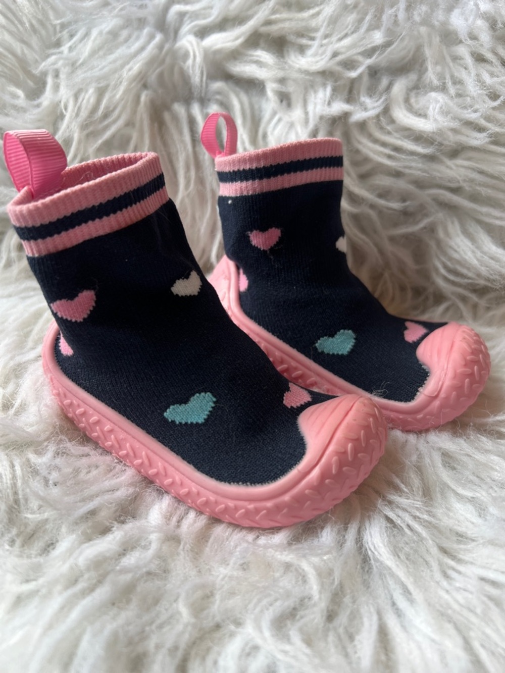 Tickle Toes - Kids Heart-Pattern Slip-On Sock Shoes - Navy and Pink